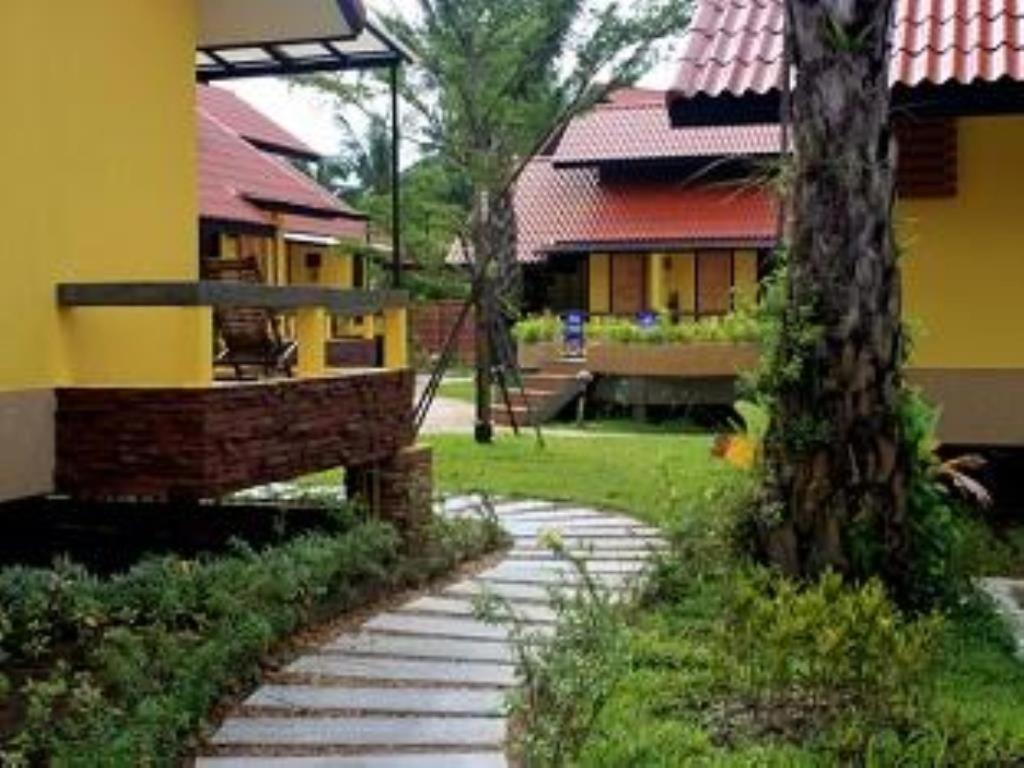 Tanisa Resort Chumphon Ngoại thất bức ảnh