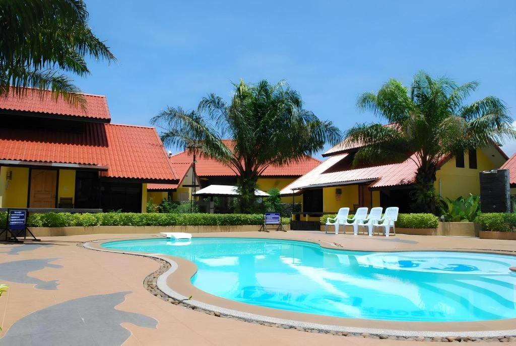 Tanisa Resort Chumphon Ngoại thất bức ảnh