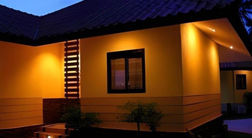 Tanisa Resort Chumphon Ngoại thất bức ảnh